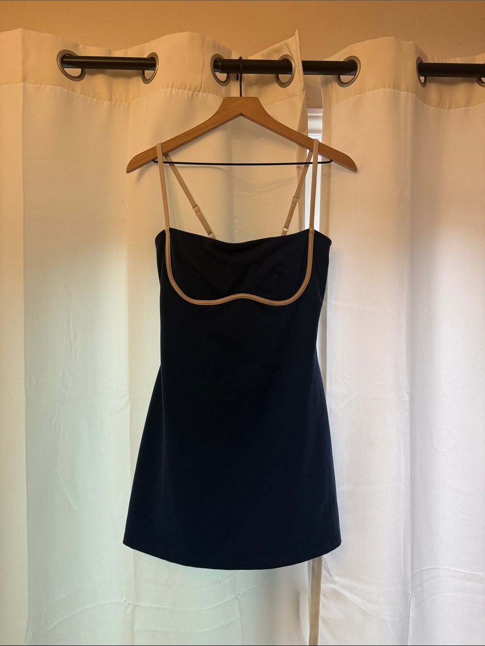 Alo Navy Size Medium Airbrush Streamline Dress
